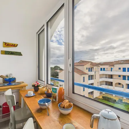 Vue A 900m De La Pour 3